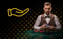 O que significam 'hitar' e 'parar' em um jogo de blackjack online?